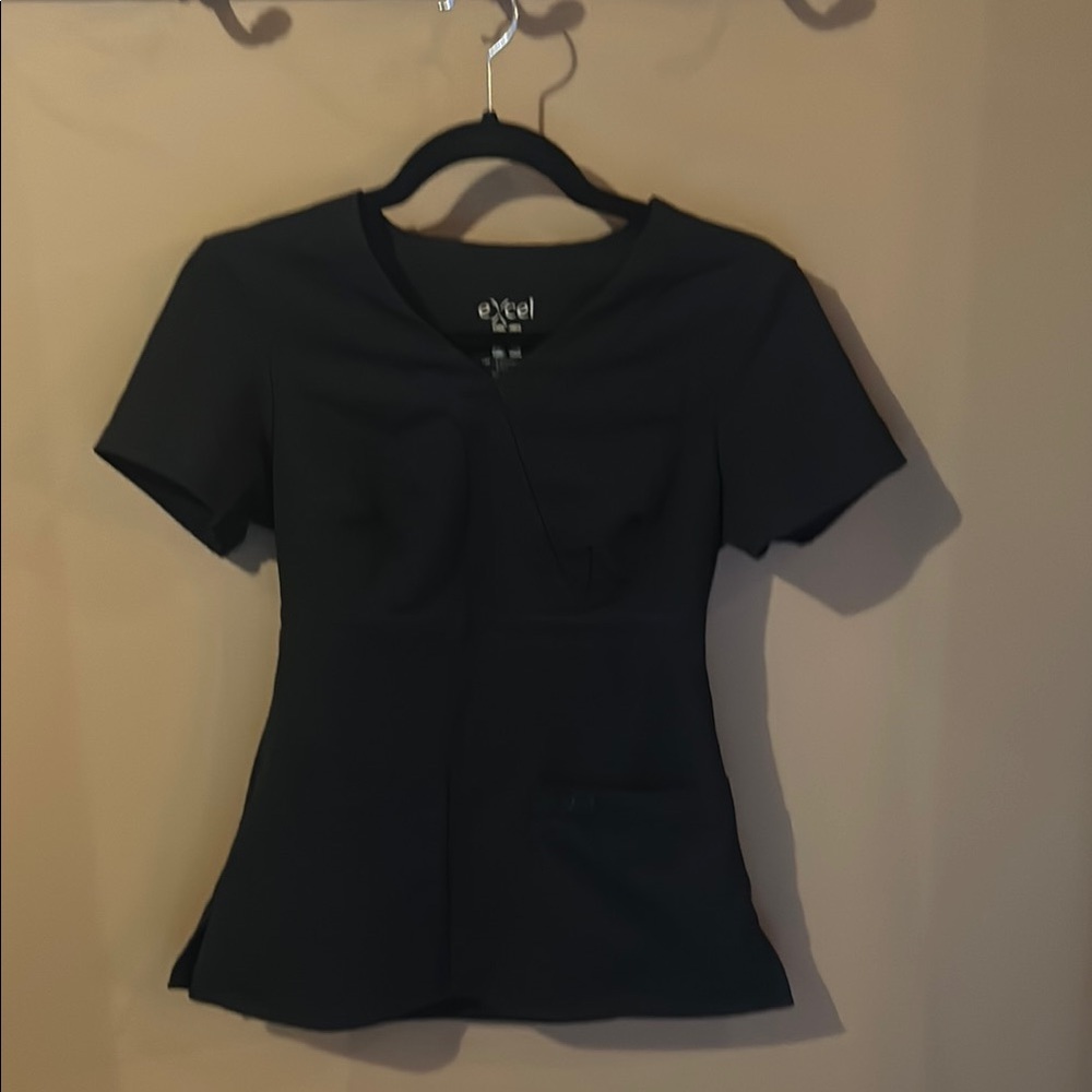 6 Excel Scrub Tops
